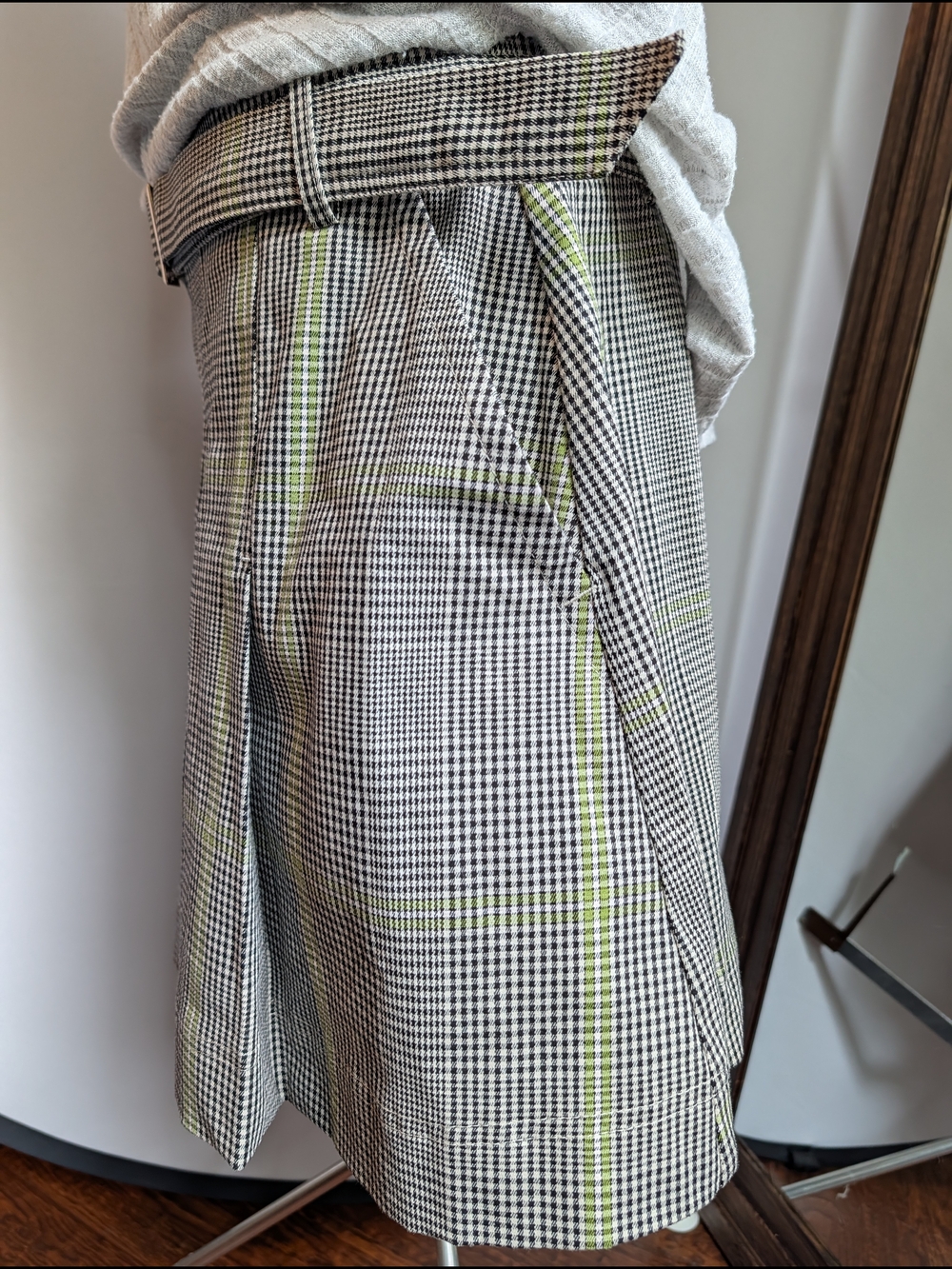 Free Assembly Cotton Plaid Pleated Skirt - Picture 3 of 8